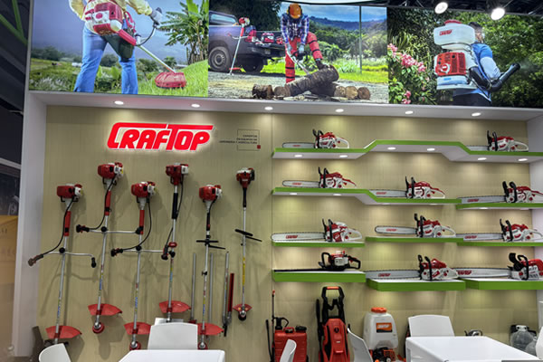 Fijian Customer Adam Met at the Canton Fair and Visited the Factory to Deepen Cooperation